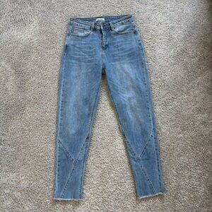 ZARA frayed hem straight leg jeans size 2